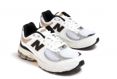 NEW BALANCE 2002R WHITE BLACK GOLD [GC2002PS]