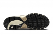 NIKE INITIATOR LIGHT BONE CARGO KHAKI [HJ7683-072]