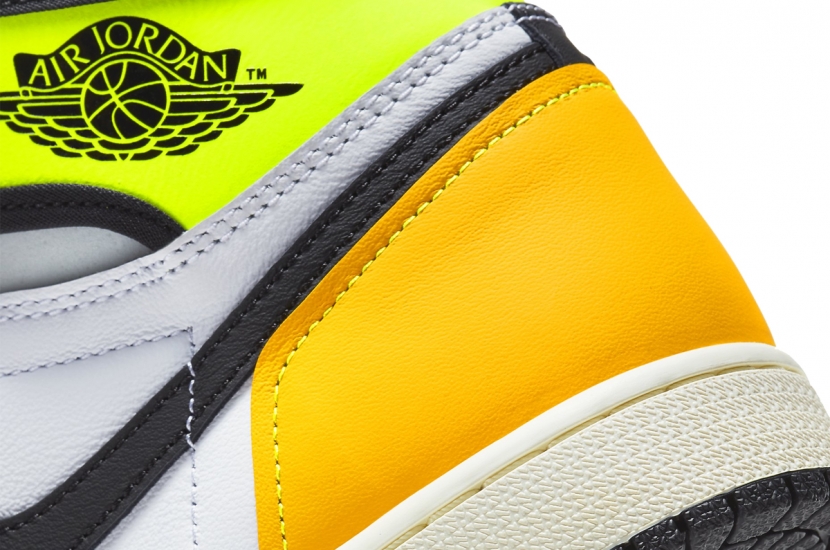 AIR JORDAN 1 HIGH OG VOLT GOLD [575441-118]