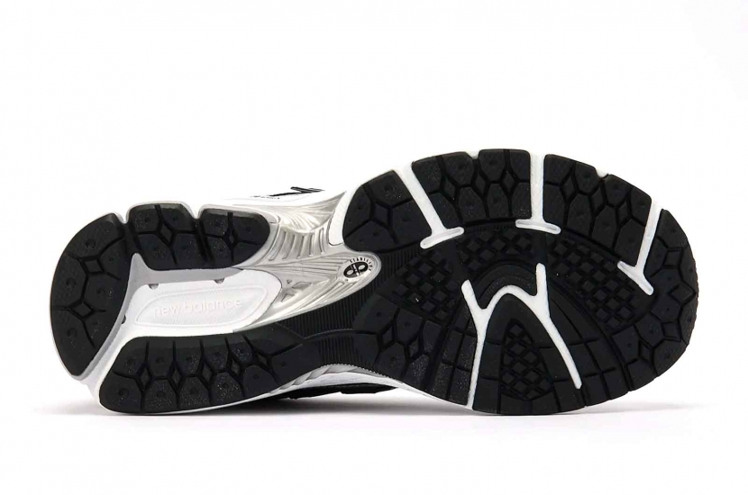 NEW BALANCE 1906R SILVER METALIC BLACK [GC1906CG]