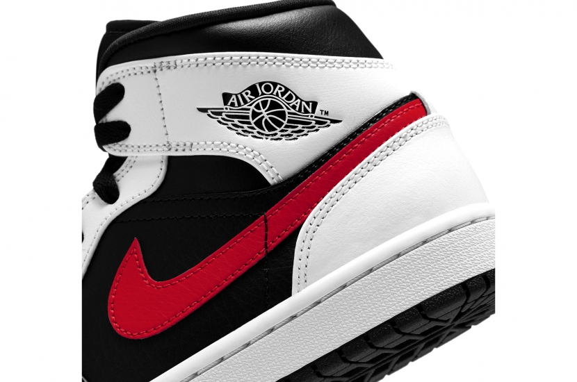 AIR JORDAN 1 MID BLACK CHILE RED WHITE [554724-075]