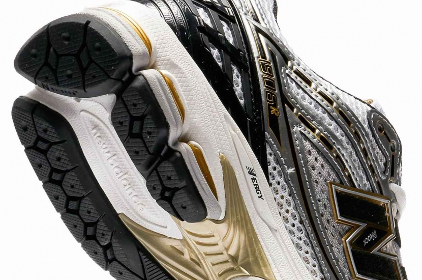 NEW BALANCE 1906R WHITE METALLIC GOLD [MR1906RA]