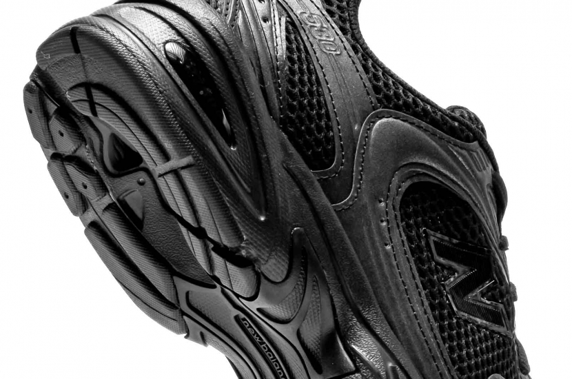 NEW BALANCE 530 BLACK DARK GREY [MR530PB]