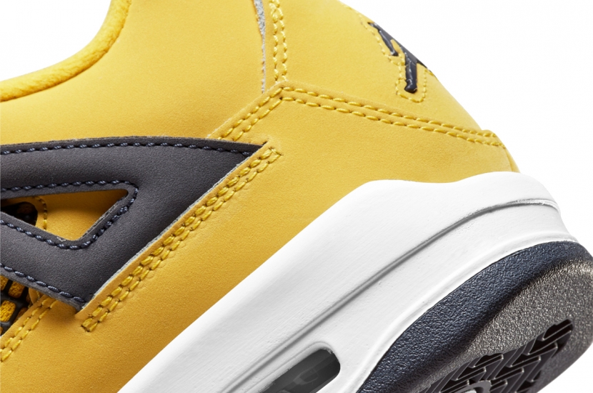 AIR JORDAN 4 LIGHTNING (GS) [408452-700]