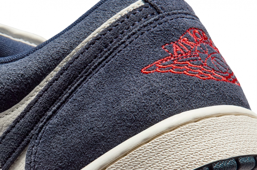 AIR JORDAN 1 LOW SE OBSIDIAN SUEDE [IO7448-400]
