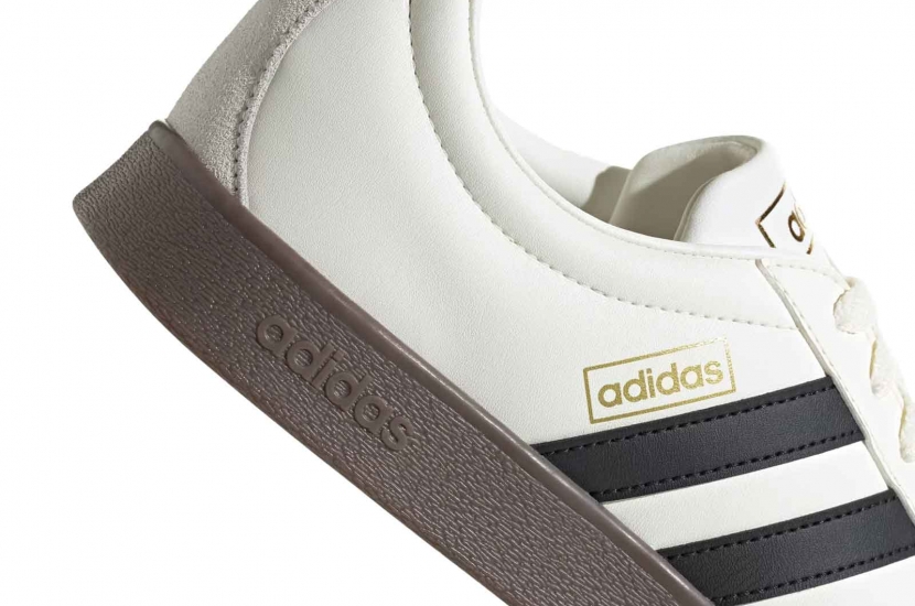 VL COURT CLASSIC CREAM WHITE CORE BLACK GUM [JI0497]