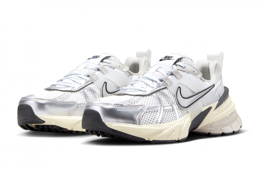 NIKE V2K RUN RUNTEKK ‘SUMMIT WHITE METALLIC SILVER’  [FD0736-100] [HJ4497-100]