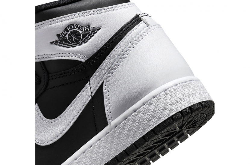 AIR JORDAN 1 RETRO HIGH OG BLACK WHITE GS [FD1437-010]