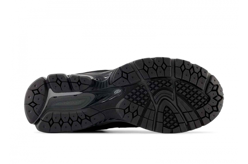 NEW BALANCE 2002R RIPSTOP BLACK [U2002RTG]