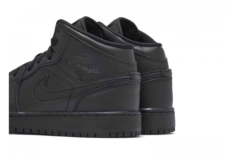 AIR JORDAN 1 MID TRIPLE BLACK [554725-091]
