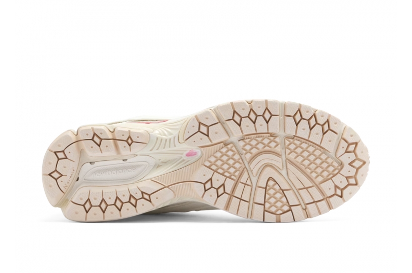 NEW BALANCE 2002R PROTECTION PACK SEA SALT [M2002RDC]