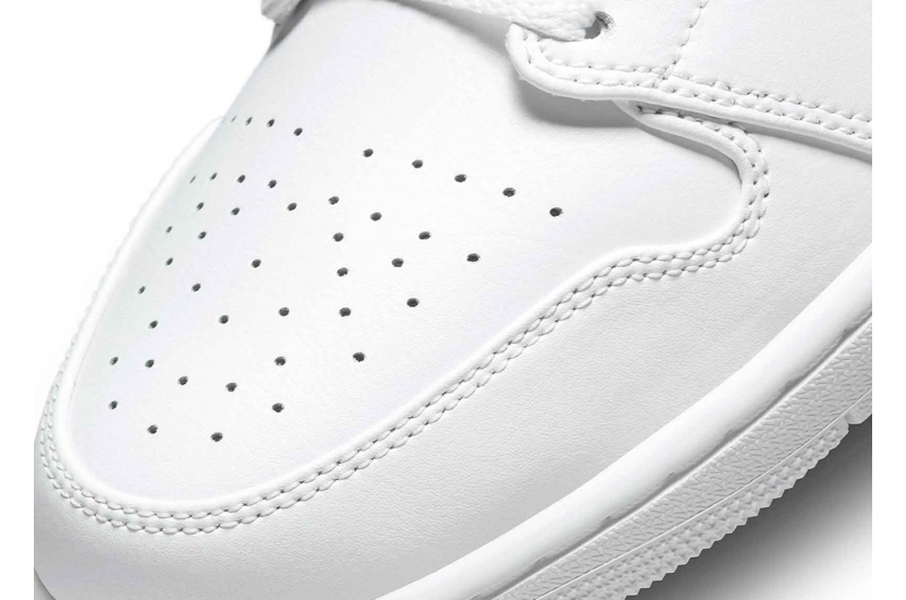 AIR JORDAN 1 LOW TRIPLE WHITE M [553558-136]