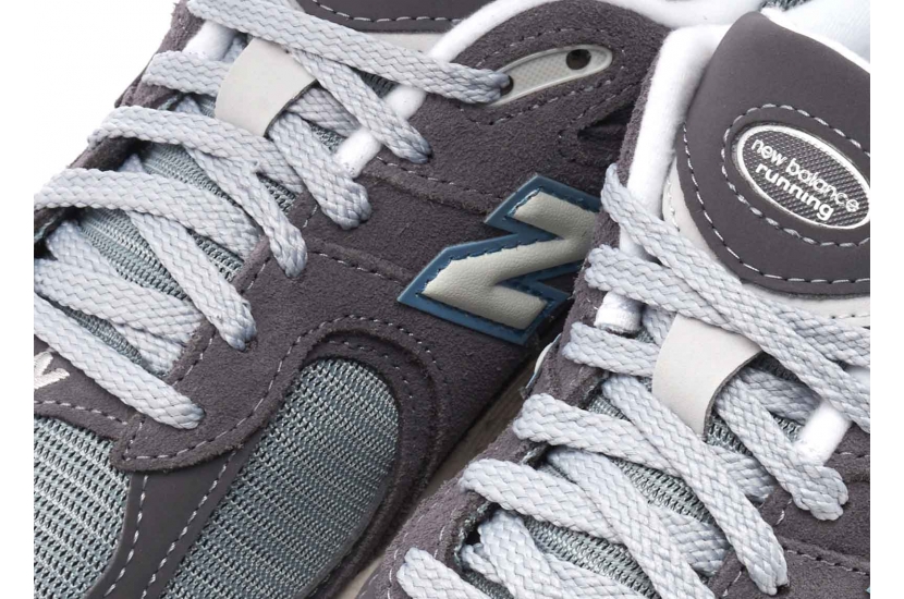 NEW BALANCE 2002R MAGNENT LEAD [M2002RFB]