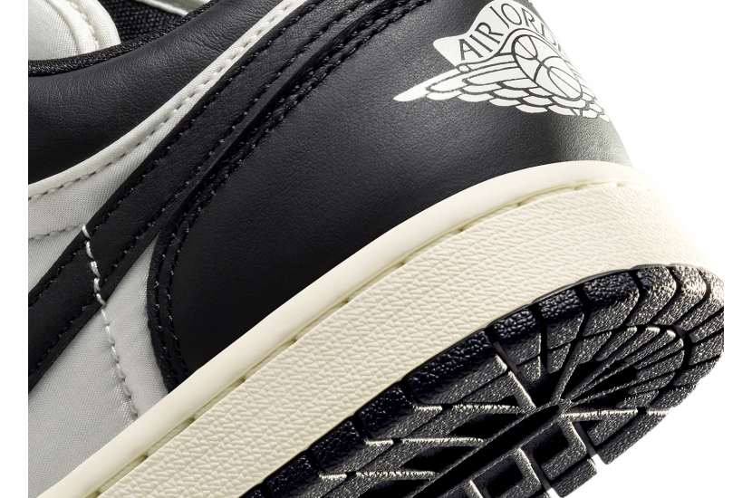 AIR JORDAN 1 LOW SE VINTAGE PANDA [FB9893-101]