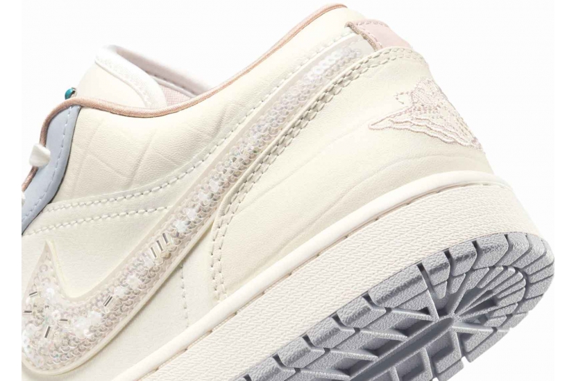 AIR JORDAN 1 LOW SAIL SOFT PEARL [IH7323-100]